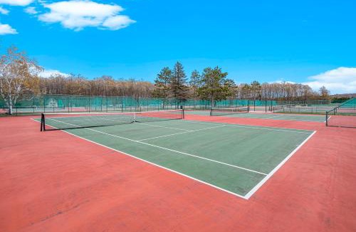 Boyne Falls Apartment | Boyne Mountain Getaway, Unit B