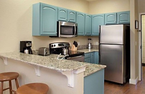 Boyne Falls Villa | Boyne Mountain Luxury 3 BR Full Kitchen Condo (A)