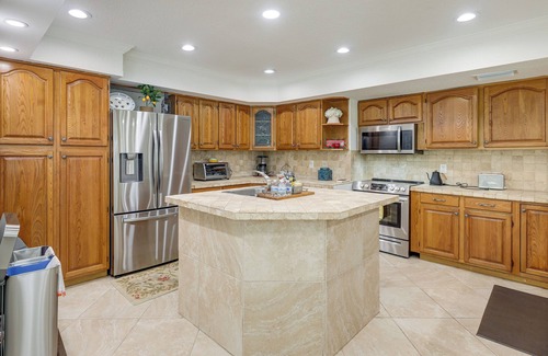 Boynton Beach House | Boynton Beach’s Best! Family Home w/Yard + Garden