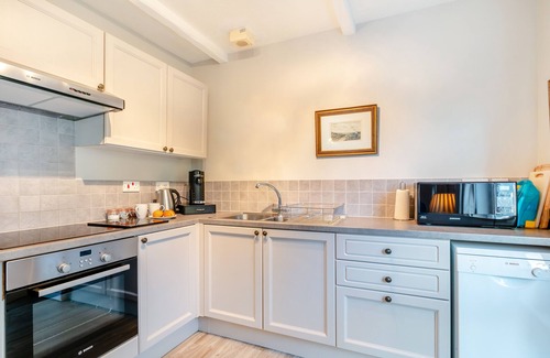 North Tamerton House | Boyton Cottage - Two Bedroom House, Sleeps 4