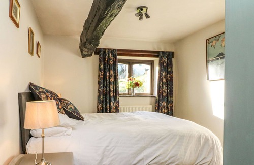 Okehampton Cottage | BRACKEN COTTAGE, pet friendly, with a garden in Bridestowe