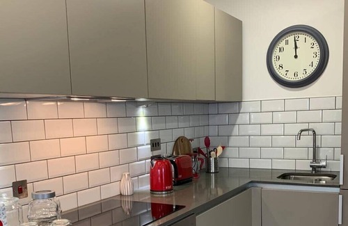 Bracknell Apartment | Bracknell Stunning 2 Bedroom and 2 Bathroom Apartment 37