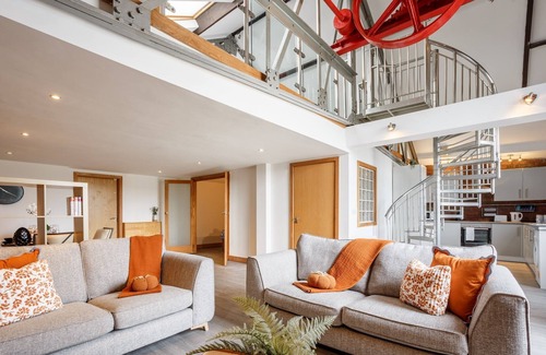 Bradford Apartment | Bradford: Broadgate Penthouse Duplex