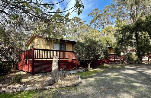 Halls Gap Cabin | Bradshaw House Self contained cabin 4