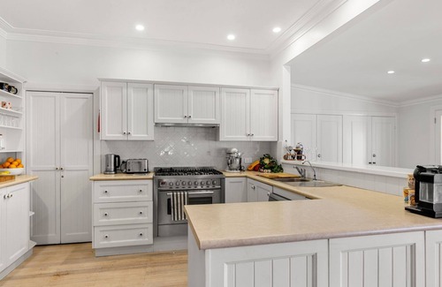 Berry House | Brae View House - By Latitude South Coast