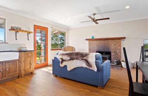 Central Tilba House | Braeside Cabin Four Ziera
