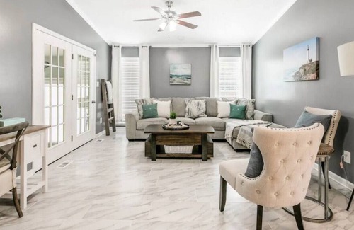 Westover House | Bragg Sunset Hideaway. 3BD/2.5BA, 1mile from Bragg