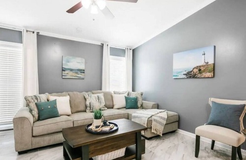 Westover House | Bragg Sunset Hideaway. 3BD/2.5BA, 1mile from Bragg