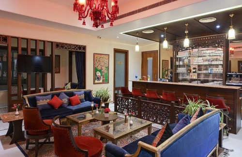 Lake Swaroop Sagar Hotel | Brahma Niwas - Best Lake View Hotel in Udaipur