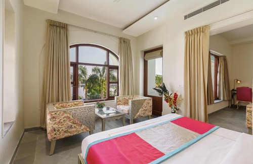 Lake Swaroop Sagar Hotel | Brahma Niwas - Best Lake View Hotel in Udaipur