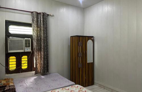 Mathura House | Braj Dhaam 89792hari16956
