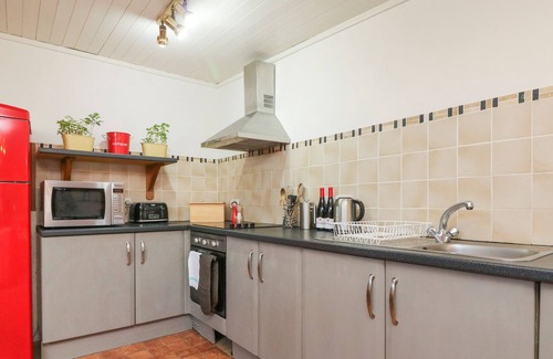 Okehampton Cottage | BRAMBLE COTTAGE, pet friendly, with a garden in Bridestowe