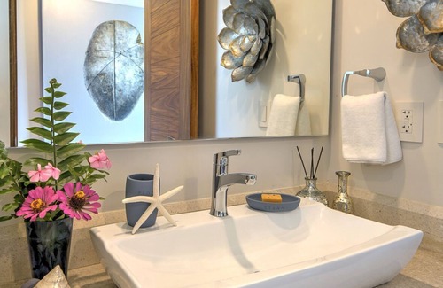 La Cruz de Huanacaxtle Resort | Brand New Deluxe 2 bed Private Beach with Magnificent Views