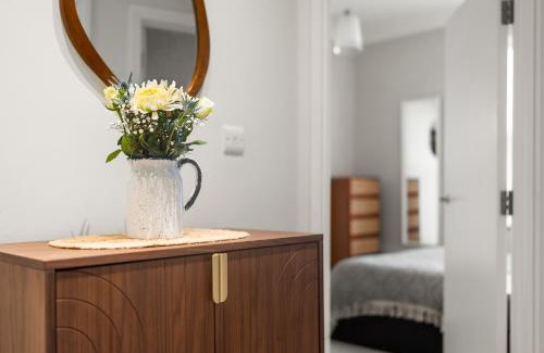 Munster Apartment | Brand NEW 2 BR Fulham Apartment Near Tube Station COZY
