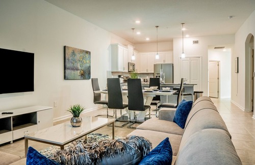 Four Corners Condo | Brand New 2bd/2 bth condo 300