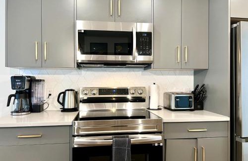 Canmore Apartment | Brand New 2BR Condo with Outdoor Swimming Pool and Hot Tub