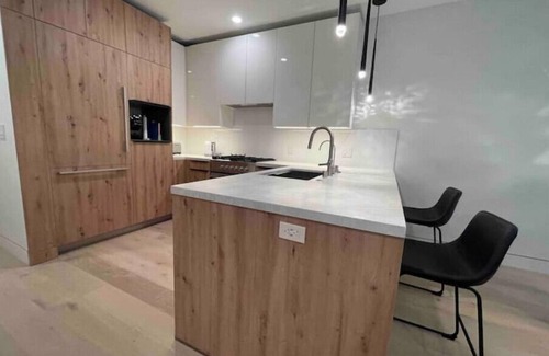Noe Valley Condo | Brand new 3 bedroom home with manicured backyard