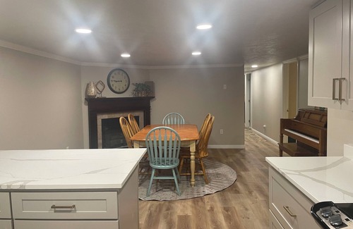 South Jordan Apartment | Brand New 3-bedroom basement apartment with WiFi, AC in South Jordan