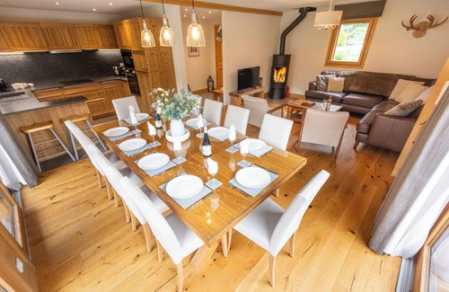 Samoens Ski Chalet | Brand new 4 bed/5 bath detached chalet w/hot tub, terrace and garden.