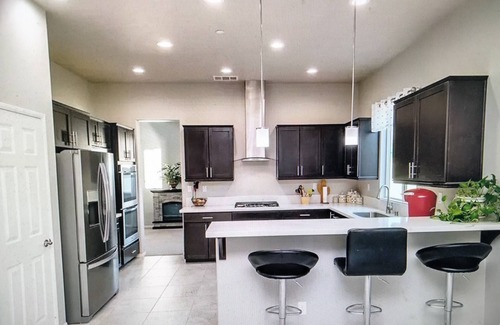 Hesperia House | Brand New 4bedroom pool/spa house with game room and/play ground