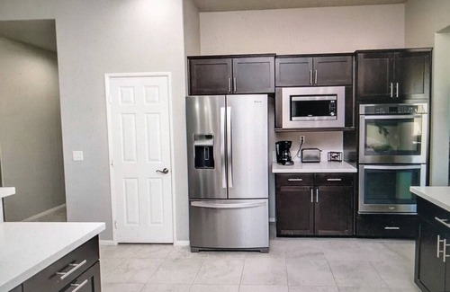 Hesperia House | Brand New 4bedroom pool/spa house with game room and/play ground