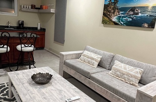 Washington House | Brand new 5,000 sq ft 4-bedroom house with WiFi and AC in gorgeous Noord