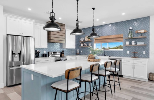 Marathon Cottage | Brand new 5bed/6bath pool w/45 foot dockage - available with 2 more homes