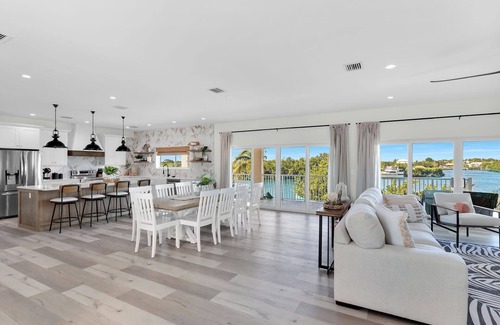Marathon Cottage | Brand new 5bed/6Bth pool w/76 ft of Dockage- 2 Homes Next Door Available as well