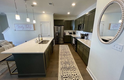 Oxford Condo | BRAND NEW BUILD! Ole Miss Family Condo, Perfect for Games!
