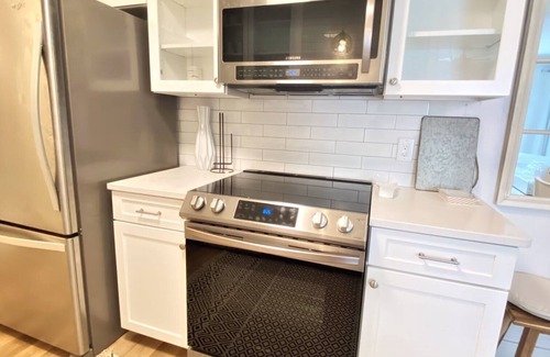 Corolla Condo | #Brand New Condo. The Escape OBX-Cozy Condo-Walk to Beach, Shops, Restaurants