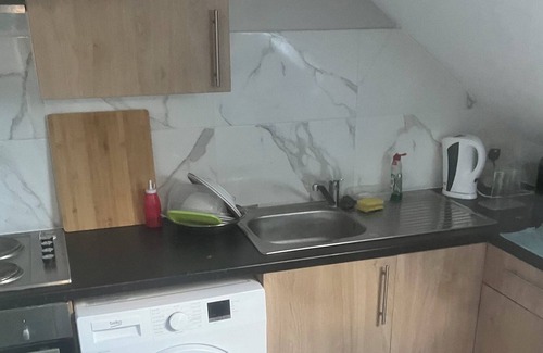 South Harrow Apartment | Brand New Double bed Studio Flat With Shared Kitchen