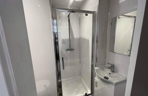 Selly Oak Apartment | Brand new En-suites right by UOB