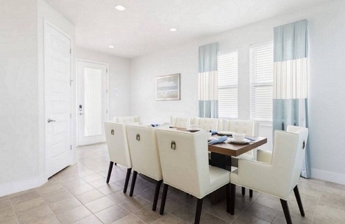 Downtown Orlando Villa | Brand New,Free Shuttle,Official Encore Water Park,XBOX,Movie,Games,Pool/Spa