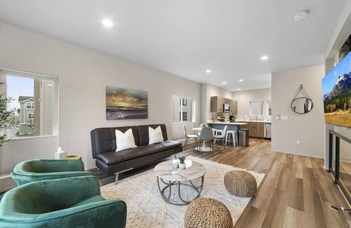 Anacortes Apartment | *Brand New* Fully Updated Condo 910 in Anacortes