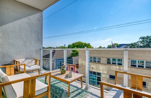 New Orleans Apartment | *BRAND NEW LISTING* Pinball Penthouse of NOLA Near FrenchQtr-Sleeps 6