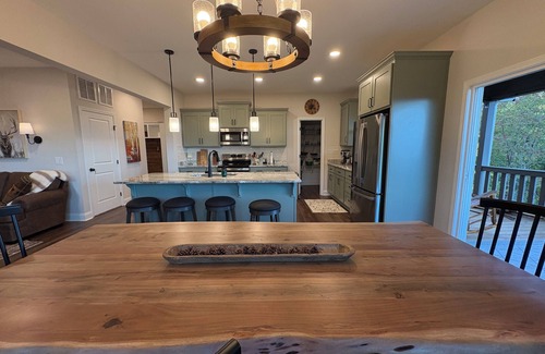 Settlers Ridge House | Brand New Lux Home Million Dollar Views Every Room - 6 Acres, Private, Gated