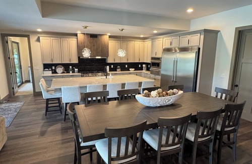 Osage Beach House | Brand new luxurious 6 bedroom house w/Pool and dock in charming Porta Cima.