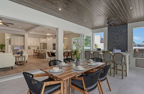 San Remo House | Brand New Luxurious Retreat with Heated Pool, Putting Green, and 4 Ensuites