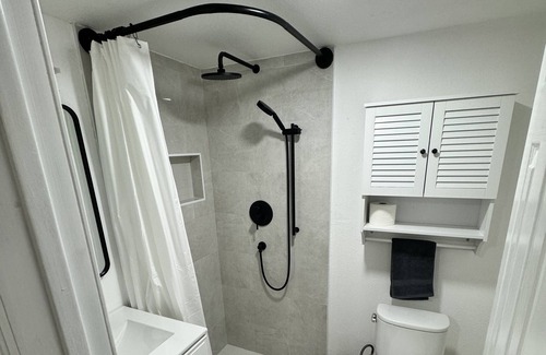 Oakland Condo | Brand New Modern 1BD in Oakland