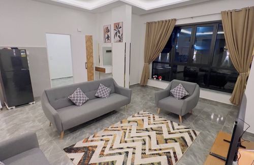 Luxor Villa | Brand New Modern 2BR Villa Flat – 1 Min to Nile, Peaceful & Central