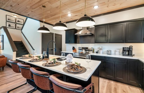 Sevierville Cabin | Brand New Modern Luxe 6 Bed w/Arcade Games, Indoor Pool, Great Views!