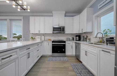 Plantation House | Brand New! Ocean View Vacation Home