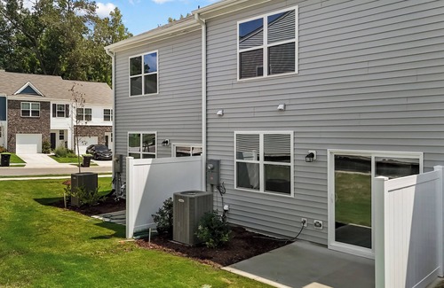 Durham House | Brand New spacious Home – 3BR-3BA Near Duke Hospital , NCCU, Downtown & RTP