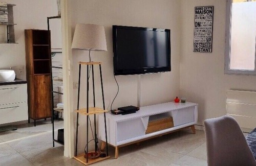 Saint-Roch Apartment | Brand new studio - Free Parking close