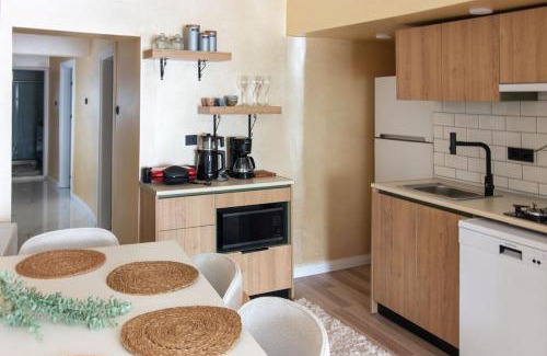 Fatih Apartment | Brand-New Stylish 2BR by the Coast in Yedikule