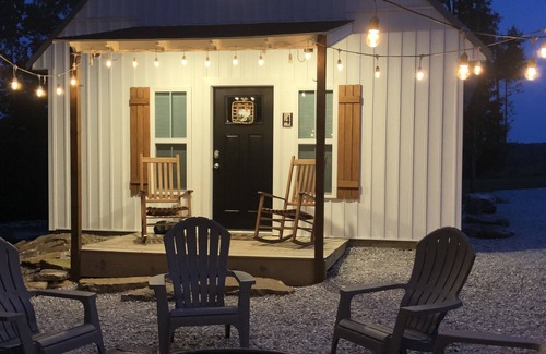 Edgemont Cottage | BRAND NEW! Tiny Cottage near Greers Ferry Lake~HillCreek Cabins