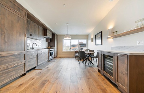 Truckee Condo | Brand New Top Floor Condo in Truckee