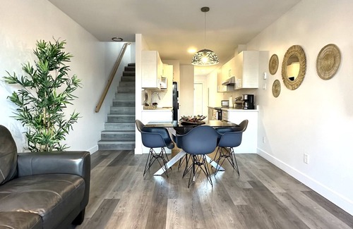 Mercier-Hochelaga-Maisonneuve Apartment | Brand New Two-Storey Penthouse