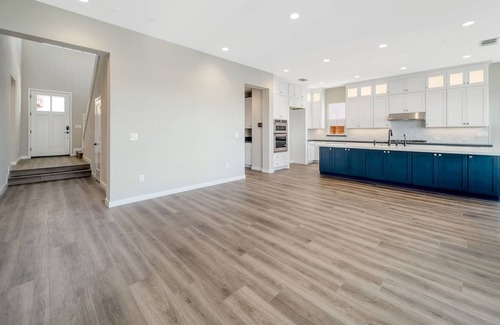 Bethel Island House | Brand new! water front 4beds/4.5 baths with loft + Crows nest in Bethel Island