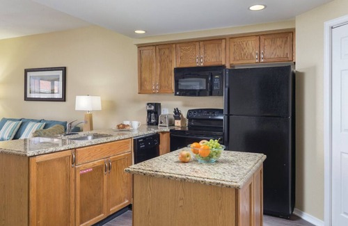 Table Rock Hotel | Branson at the Meadows 2 Bedroom Lock Off Unit!